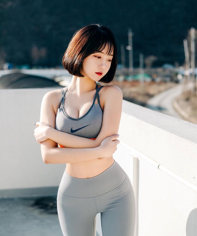 这个臀!童颜小犹物「Rumi」清新颜值无害,大展极致曲线让男人立马受不了!插图4 这个臀!童颜小犹物「Rumi」清新颜值无害,大展极致曲线让男人立马受不了!插图4