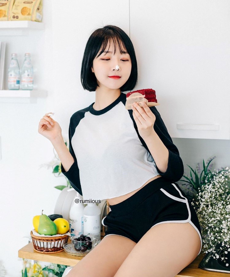这个臀!童颜小犹物「Rumi」清新颜值无害,大展极致曲线让男人立马受不了!插图4 这个臀!童颜小犹物「Rumi」清新颜值无害,大展极致曲线让男人立马受不了!插图4