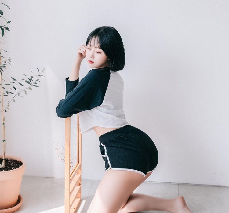 这个臀!童颜小犹物「Rumi」清新颜值无害,大展极致曲线让男人立马受不了!插图5 这个臀!童颜小犹物「Rumi」清新颜值无害,大展极致曲线让男人立马受不了!插图5