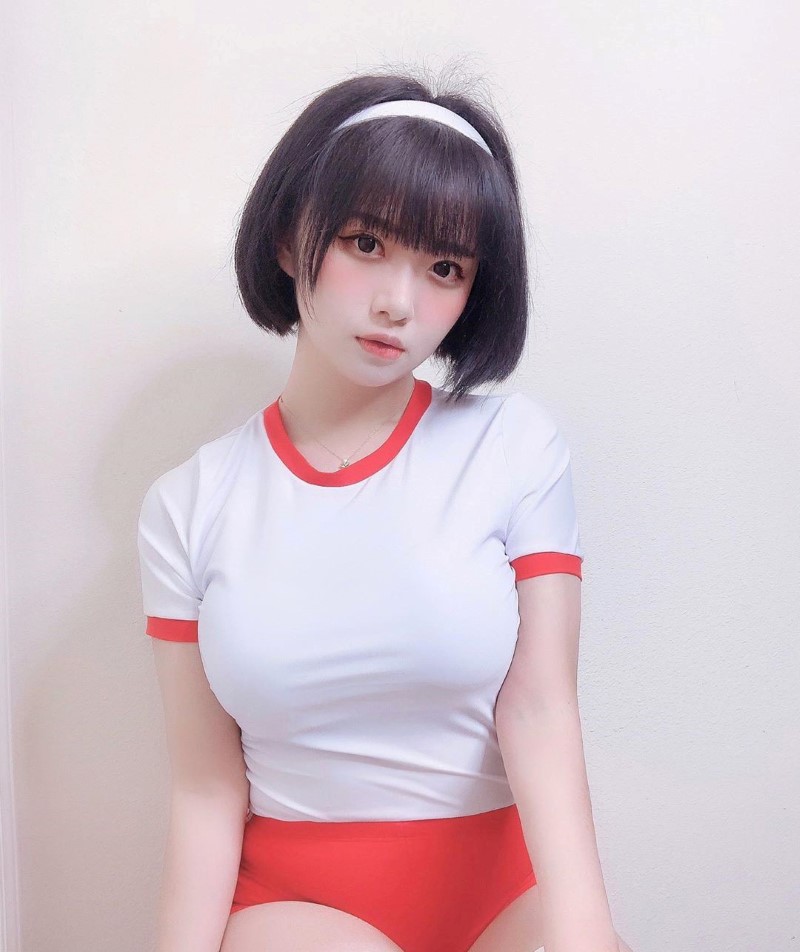 最强隐乳!激萌电眼学生妹「Borusushi」至服下隐藏超完美胸型 让人充满遐想啊插图6 最强隐乳!激萌电眼学生妹「Borusushi」至服下隐藏超完美胸型 让人充满遐想啊插图6