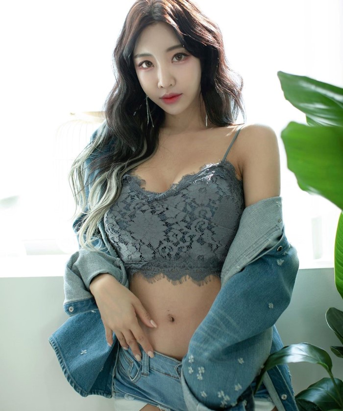 长腿辣模「임보나」深V开衩露沟画面超犯规 转过身「背后篓空」辣到让人睁不开眼睛插图6 长腿辣模「임보나」深V开衩露沟画面超犯规 转过身「背后篓空」辣到让人睁不开眼睛插图6