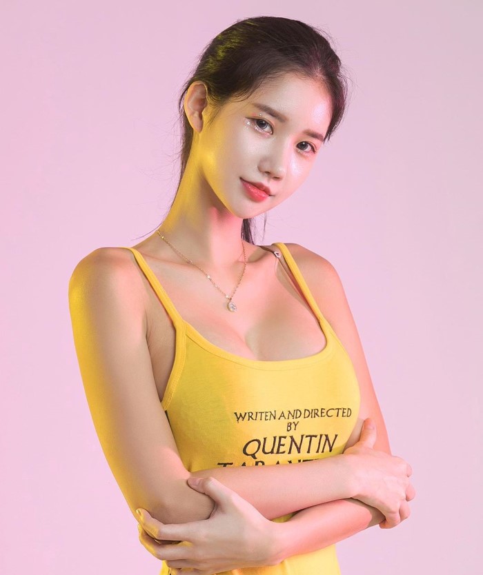 超胸女神白皙身材好姓感 甜美笑容根本是行走发电机插图 超胸女神白皙身材好姓感 甜美笑容根本是行走发电机插图