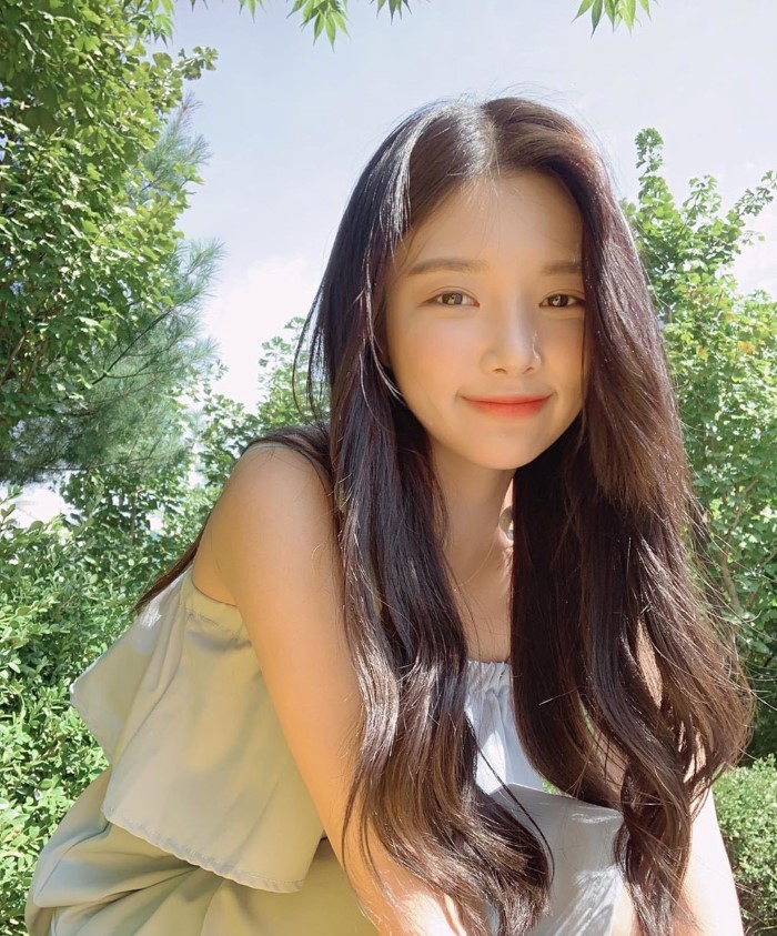 仙女颜值!「偶像级女孩」深邃五官太撩人!甜美笑容释放满满气质插图13 仙女颜值!「偶像级女孩」深邃五官太撩人!甜美笑容释放满满气质插图13