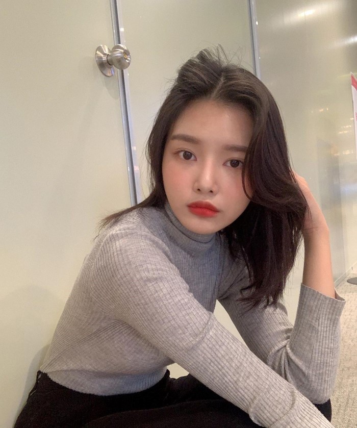 仙女颜值!「偶像级女孩」深邃五官太撩人!甜美笑容释放满满气质插图7 仙女颜值!「偶像级女孩」深邃五官太撩人!甜美笑容释放满满气质插图7