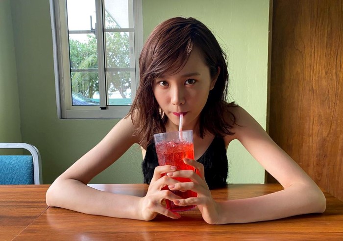 19岁写真新星「尾碕真花」外型可爱气质浪漫 小女生纯真「开怀灿笑」让人瞬间融化插图12 19岁写真新星「尾碕真花」外型可爱气质浪漫 小女生纯真「开怀灿笑」让人瞬间融化插图12