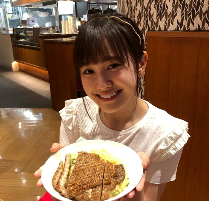 19岁写真新星「尾碕真花」外型可爱气质浪漫 小女生纯真「开怀灿笑」让人瞬间融化插图8 19岁写真新星「尾碕真花」外型可爱气质浪漫 小女生纯真「开怀灿笑」让人瞬间融化插图8