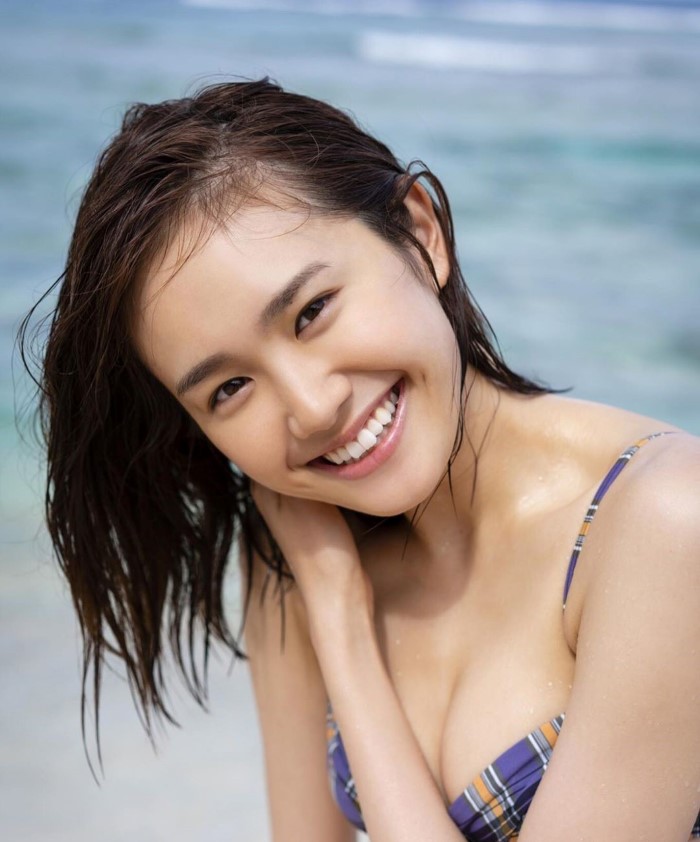 19岁写真新星「尾碕真花」外型可爱气质浪漫 小女生纯真「开怀灿笑」让人瞬间融化插图11 19岁写真新星「尾碕真花」外型可爱气质浪漫 小女生纯真「开怀灿笑」让人瞬间融化插图11