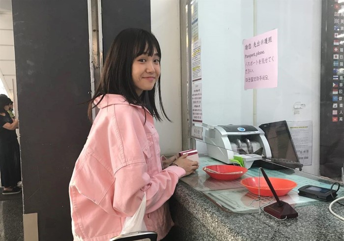 19岁写真新星「尾碕真花」外型可爱气质浪漫 小女生纯真「开怀灿笑」让人瞬间融化插图3 19岁写真新星「尾碕真花」外型可爱气质浪漫 小女生纯真「开怀灿笑」让人瞬间融化插图3