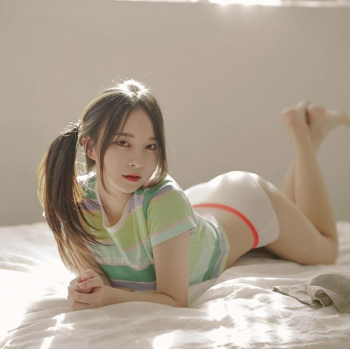 豪乳网拍老板娘「아리니 봇」外型美艳身材好 贴身T「不科学包覆」乳型外露插图4 豪乳网拍老板娘「아리니 봇」外型美艳身材好 贴身T「不科学包覆」乳型外露插图4