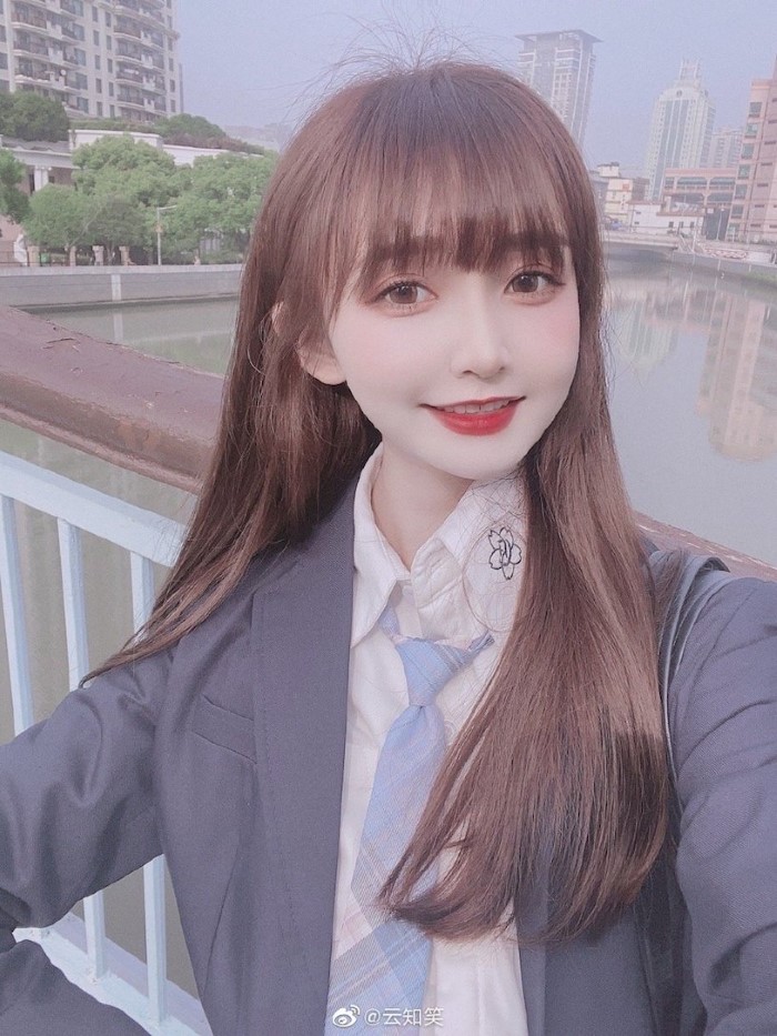 捕获超可爱至服罗莉正妹「云知笑」,对你甜笑「迷人颜值」萌到无法挡!插图4 捕获超可爱至服罗莉正妹「云知笑」,对你甜笑「迷人颜值」萌到无法挡!插图4