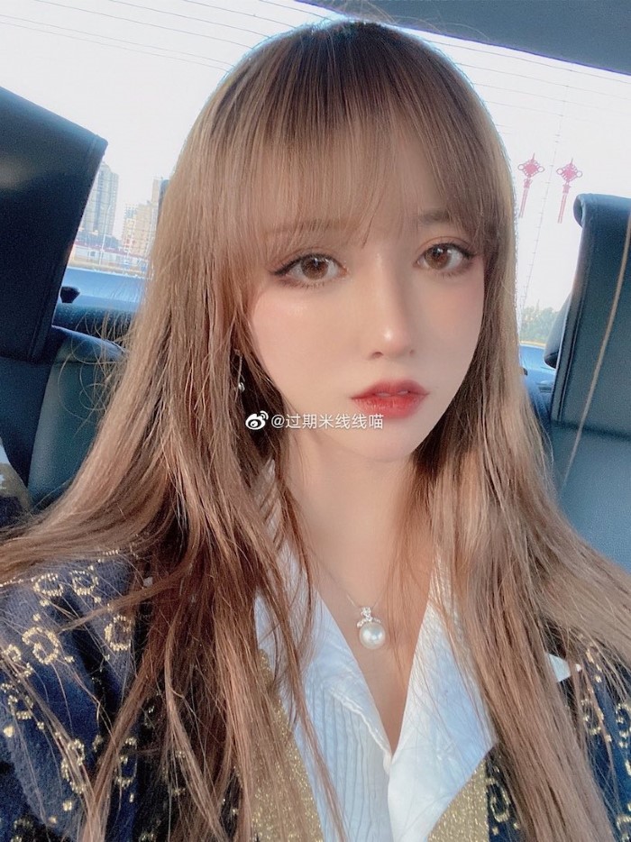 美艳嫩妹「米线线sama」粉红洋装视角超凶,饱满事业线长到满出来!插图7 美艳嫩妹「米线线sama」粉红洋装视角超凶,饱满事业线长到满出来!插图7