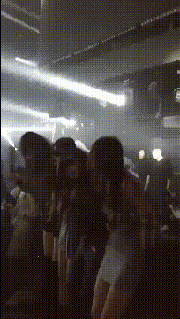 爆笑GIF图:小解解,在那个酒吧,我现在就过去 !插图4 爆笑GIF图:小解解,在那个酒吧,我现在就过去 !插图4