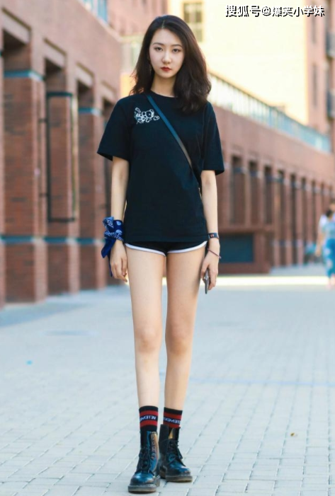 爆笑GIF图:姑娘,我是真佩服你,真是够强大的!插图5 爆笑GIF图:姑娘,我是真佩服你,真是够强大的!插图5