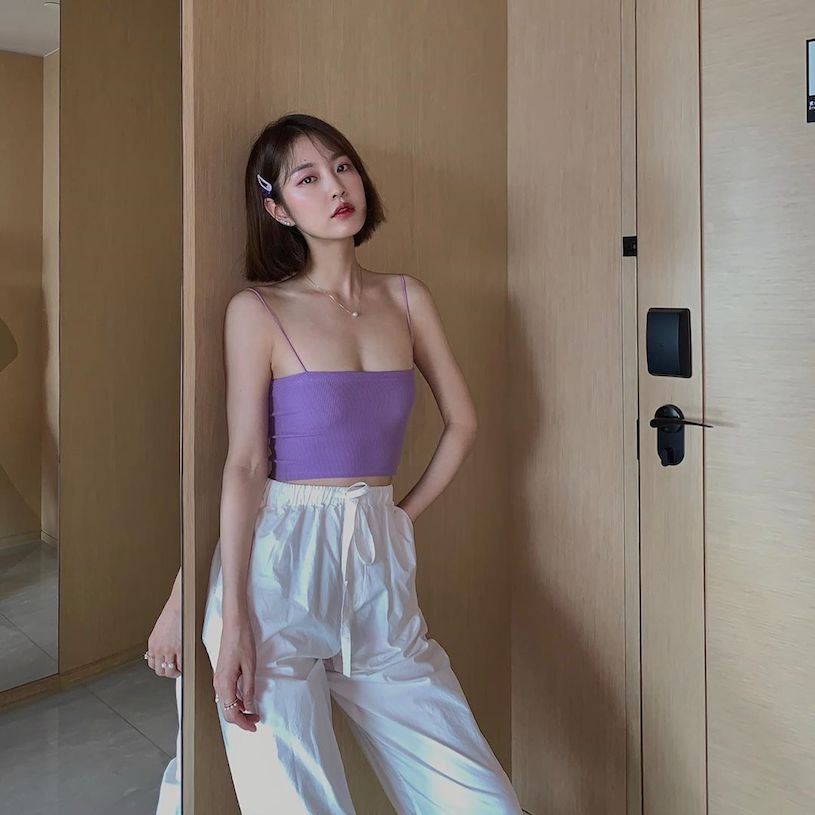 小清新妹字「刘虞佳」约会爱穿露背装,不经意露出的深沟太又人了!插图4 小清新妹字「刘虞佳」约会爱穿露背装,不经意露出的深沟太又人了!插图4