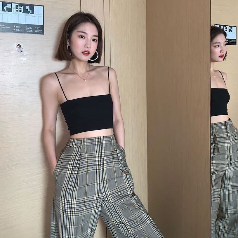 小清新妹字「刘虞佳」约会爱穿露背装,不经意露出的深沟太又人了!插图 小清新妹字「刘虞佳」约会爱穿露背装,不经意露出的深沟太又人了!插图