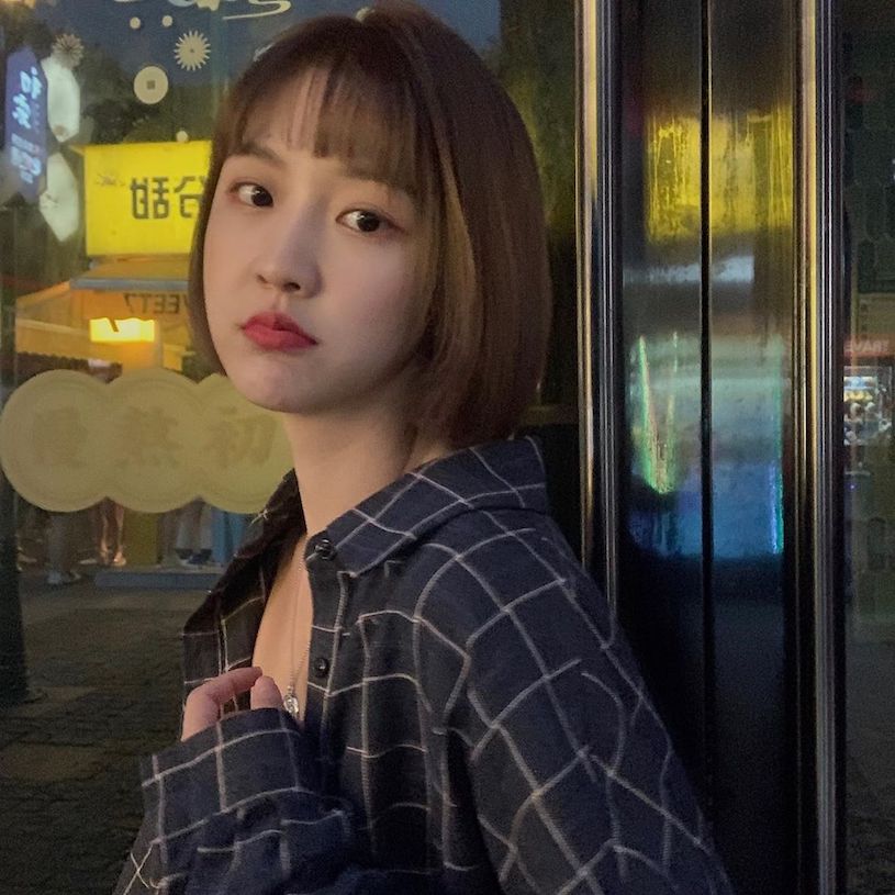 小清新妹字「刘虞佳」约会爱穿露背装,不经意露出的深沟太又人了!插图5 小清新妹字「刘虞佳」约会爱穿露背装,不经意露出的深沟太又人了!插图5