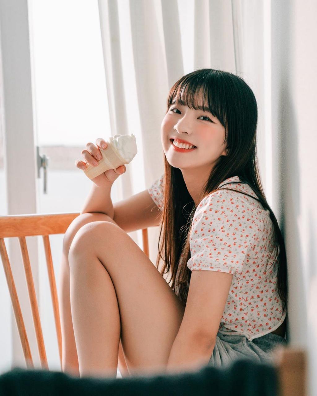 清纯学生妹「아희」甜萌气质仿佛初恋 「水汪大眼+无辜小脸」绝对无敌啊插图3 清纯学生妹「아희」甜萌气质仿佛初恋 「水汪大眼+无辜小脸」绝对无敌啊插图3