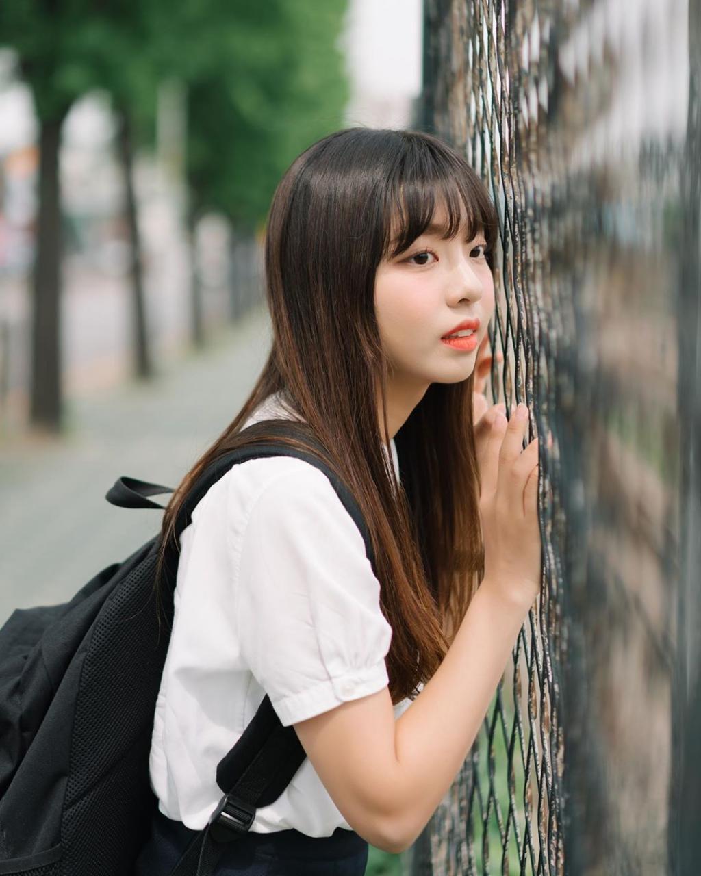 清纯学生妹「아희」甜萌气质仿佛初恋 「水汪大眼+无辜小脸」绝对无敌啊插图5 清纯学生妹「아희」甜萌气质仿佛初恋 「水汪大眼+无辜小脸」绝对无敌啊插图5