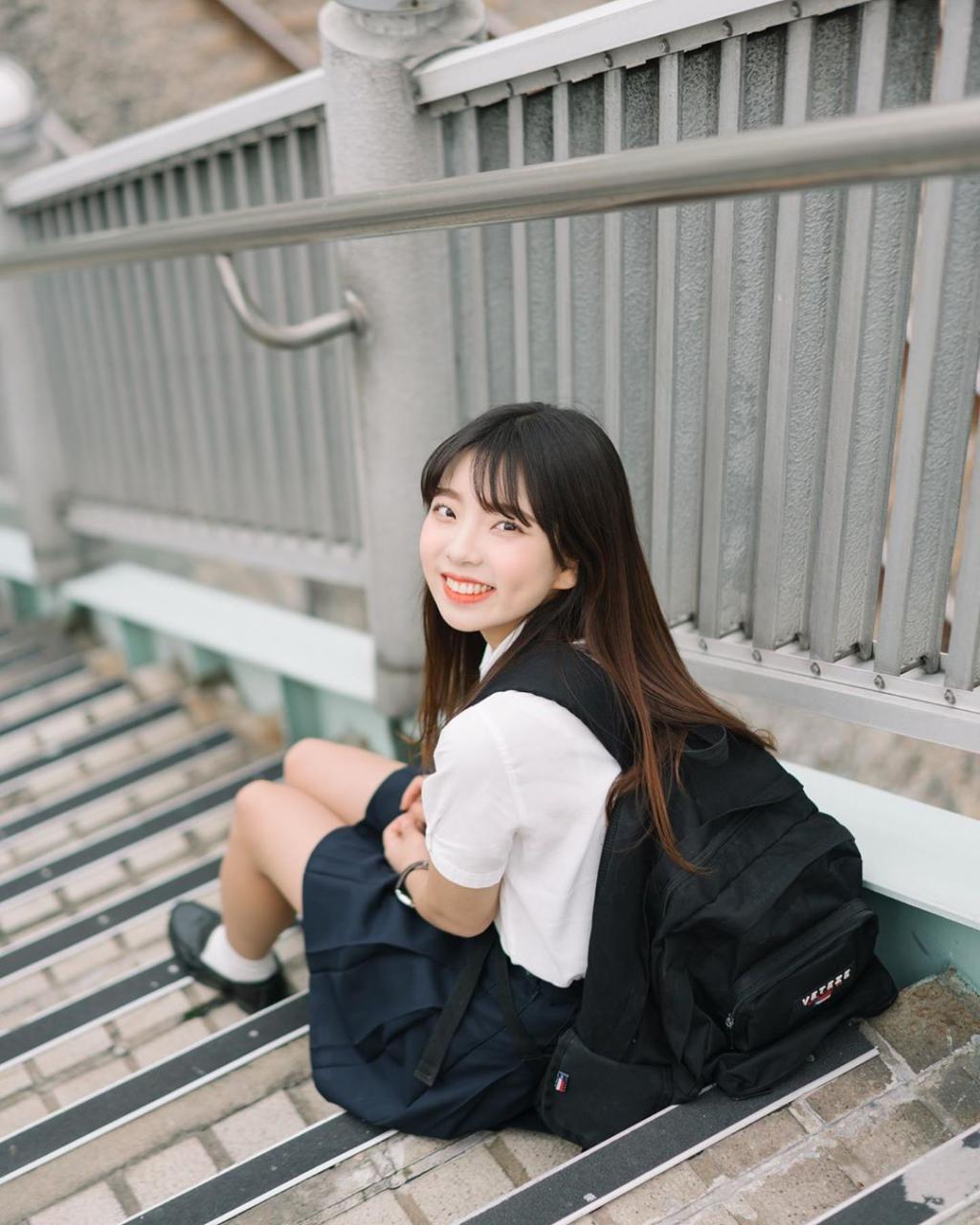 清纯学生妹「아희」甜萌气质仿佛初恋 「水汪大眼+无辜小脸」绝对无敌啊插图7 清纯学生妹「아희」甜萌气质仿佛初恋 「水汪大眼+无辜小脸」绝对无敌啊插图7