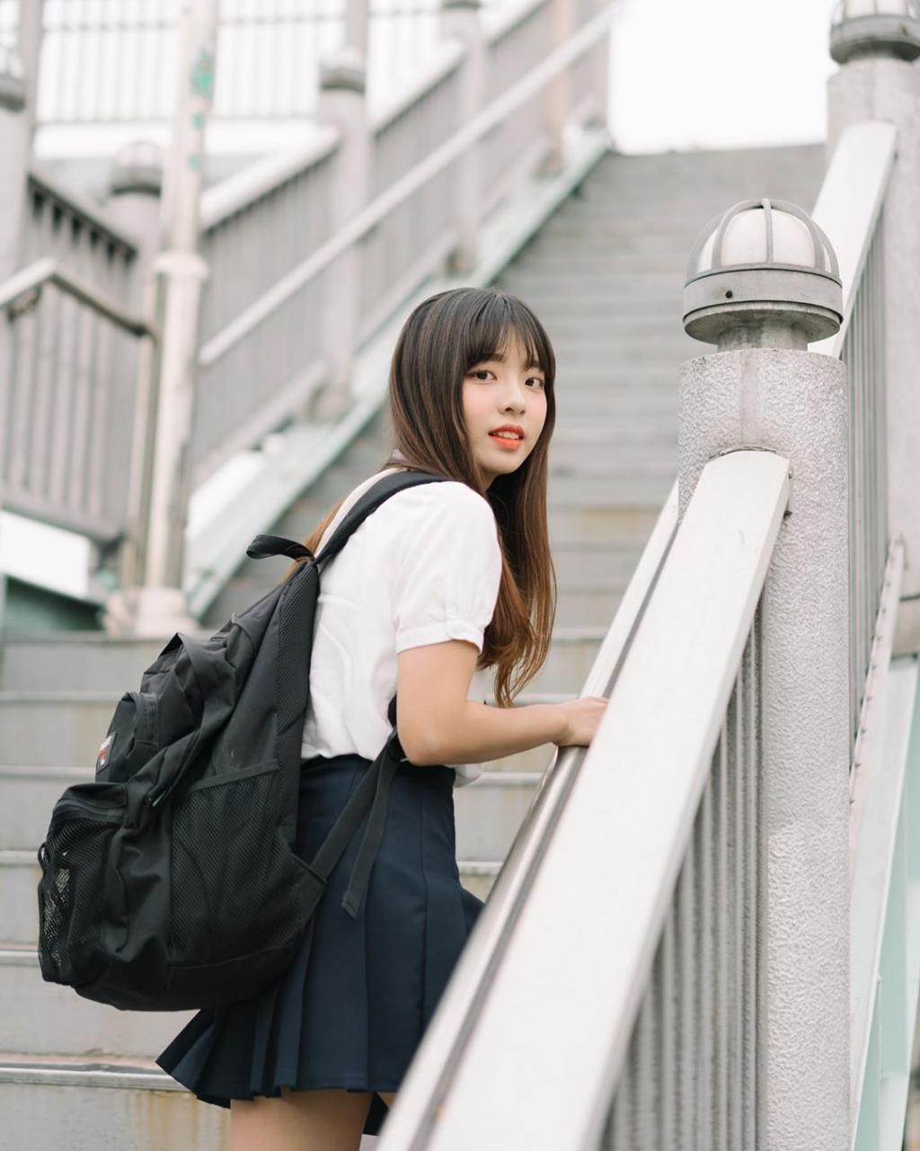 清纯学生妹「아희」甜萌气质仿佛初恋 「水汪大眼+无辜小脸」绝对无敌啊插图9 清纯学生妹「아희」甜萌气质仿佛初恋 「水汪大眼+无辜小脸」绝对无敌啊插图9