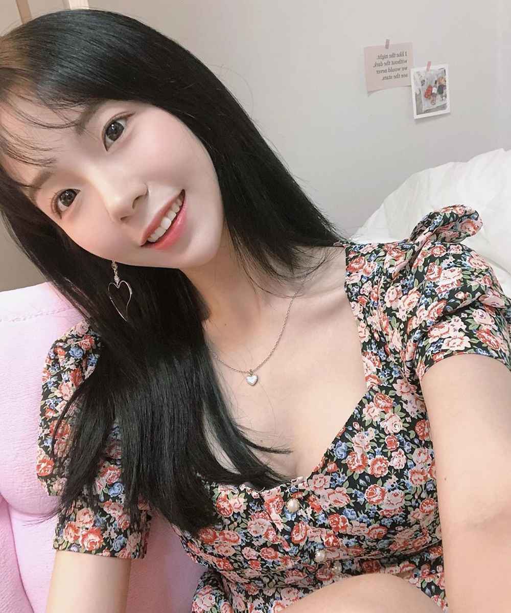 初恋系女神「쏘블리」可爱脸蛋飘散仙气 亲切随和「爽朗笑容」甜到让人蛀牙插图13 初恋系女神「쏘블리」可爱脸蛋飘散仙气 亲切随和「爽朗笑容」甜到让人蛀牙插图13