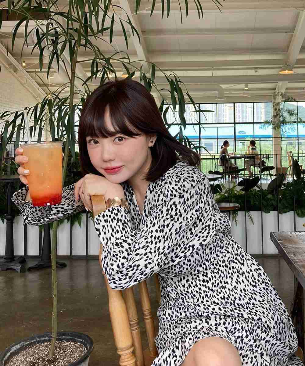 韩国合法罗莉「홍영기」稚嫩童颜宛如小学生 前凸后翘「风满身材」肉感十足插图6 韩国合法罗莉「홍영기」稚嫩童颜宛如小学生 前凸后翘「风满身材」肉感十足插图6