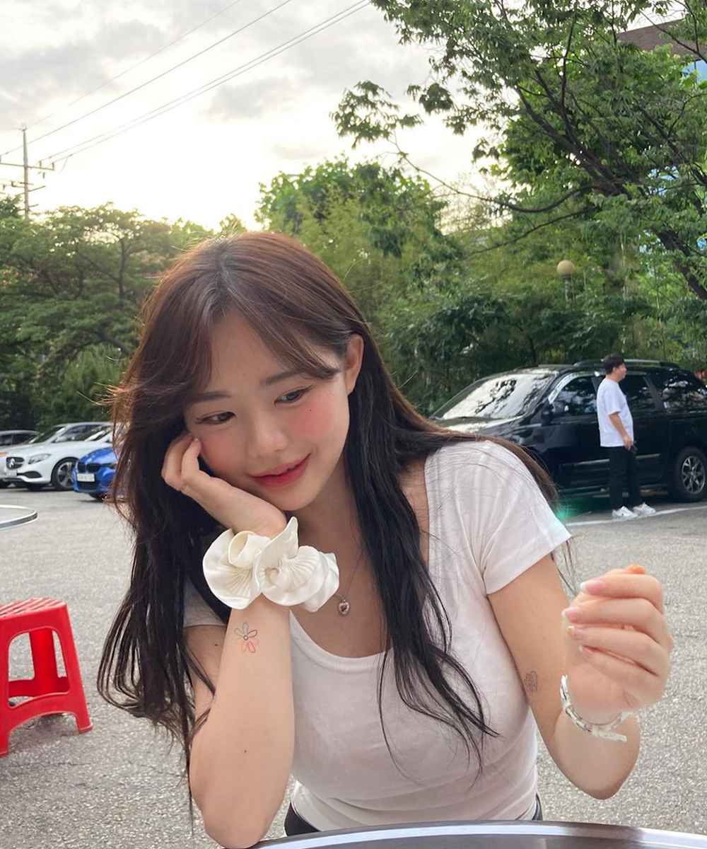 韩国合法罗莉「홍영기」稚嫩童颜宛如小学生 前凸后翘「风满身材」肉感十足插图3 韩国合法罗莉「홍영기」稚嫩童颜宛如小学生 前凸后翘「风满身材」肉感十足插图3