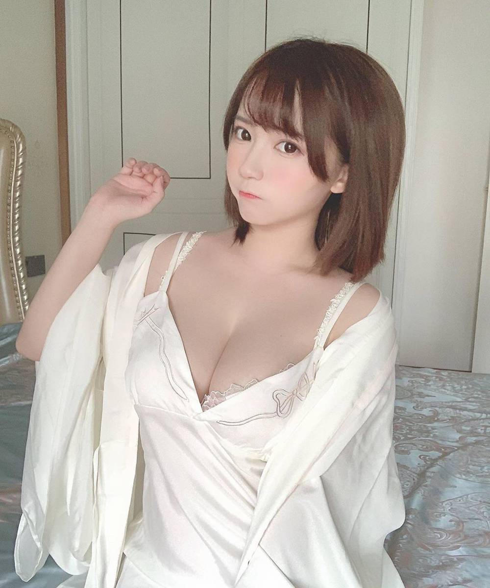 彼基尼撑爆!双马尾萌系Coser「鯊魚SAME」沙滩解放「浑圆巨乳」让人把持不住啦!插图3 彼基尼撑爆!双马尾萌系Coser「鯊魚SAME」沙滩解放「浑圆巨乳」让人把持不住啦!插图3