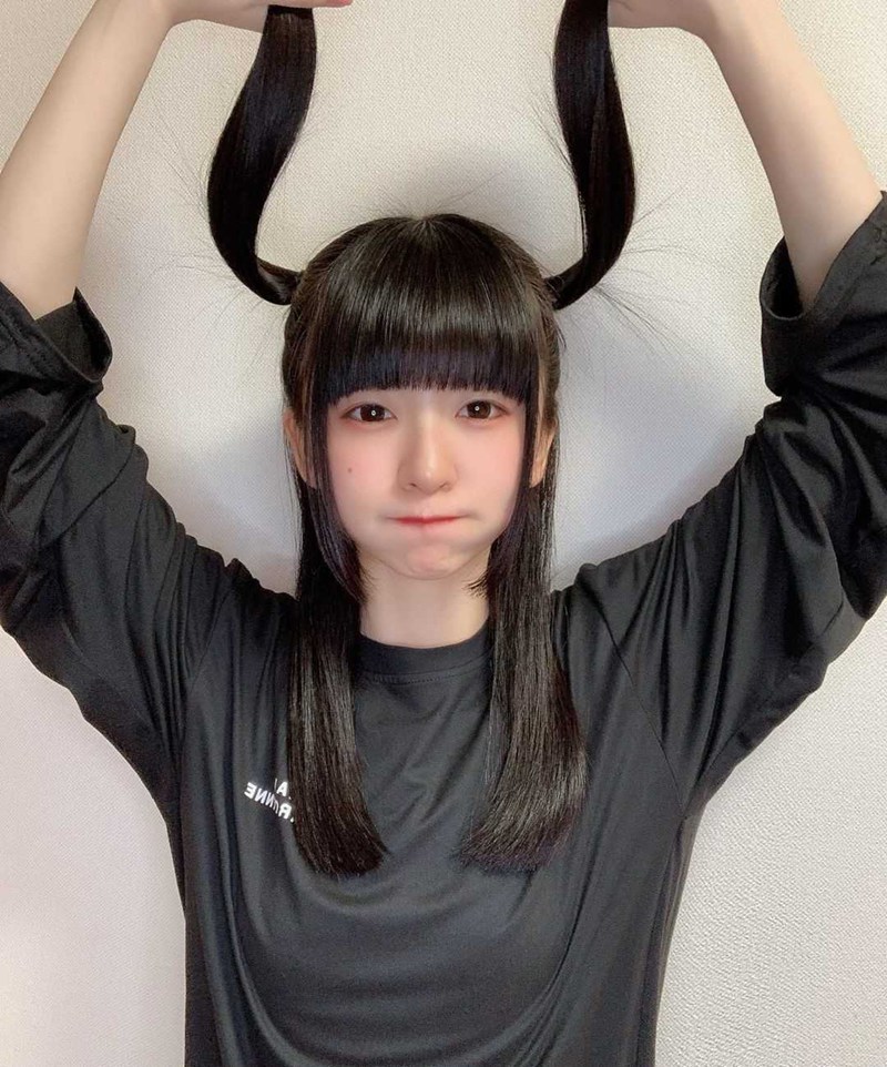 至服樱花妹「桥本美樱」低头绑马尾模样超清纯 撩起的不是头发而是哥的心啊插图 至服樱花妹「桥本美樱」低头绑马尾模样超清纯 撩起的不是头发而是哥的心啊插图