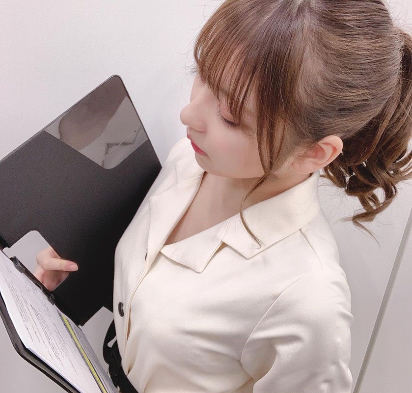 「超正社员」上班好养眼?美少女樱花妹「十味」有脸有身材,不愧是平成最后奇迹!插图5 「超正社员」上班好养眼?美少女樱花妹「十味」有脸有身材,不愧是平成最后奇迹!插图5