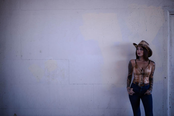 打造窗外斑驳光影视觉 巧用闪灯制造日光效果插图 打造窗外斑驳光影视觉 巧用闪灯制造日光效果插图