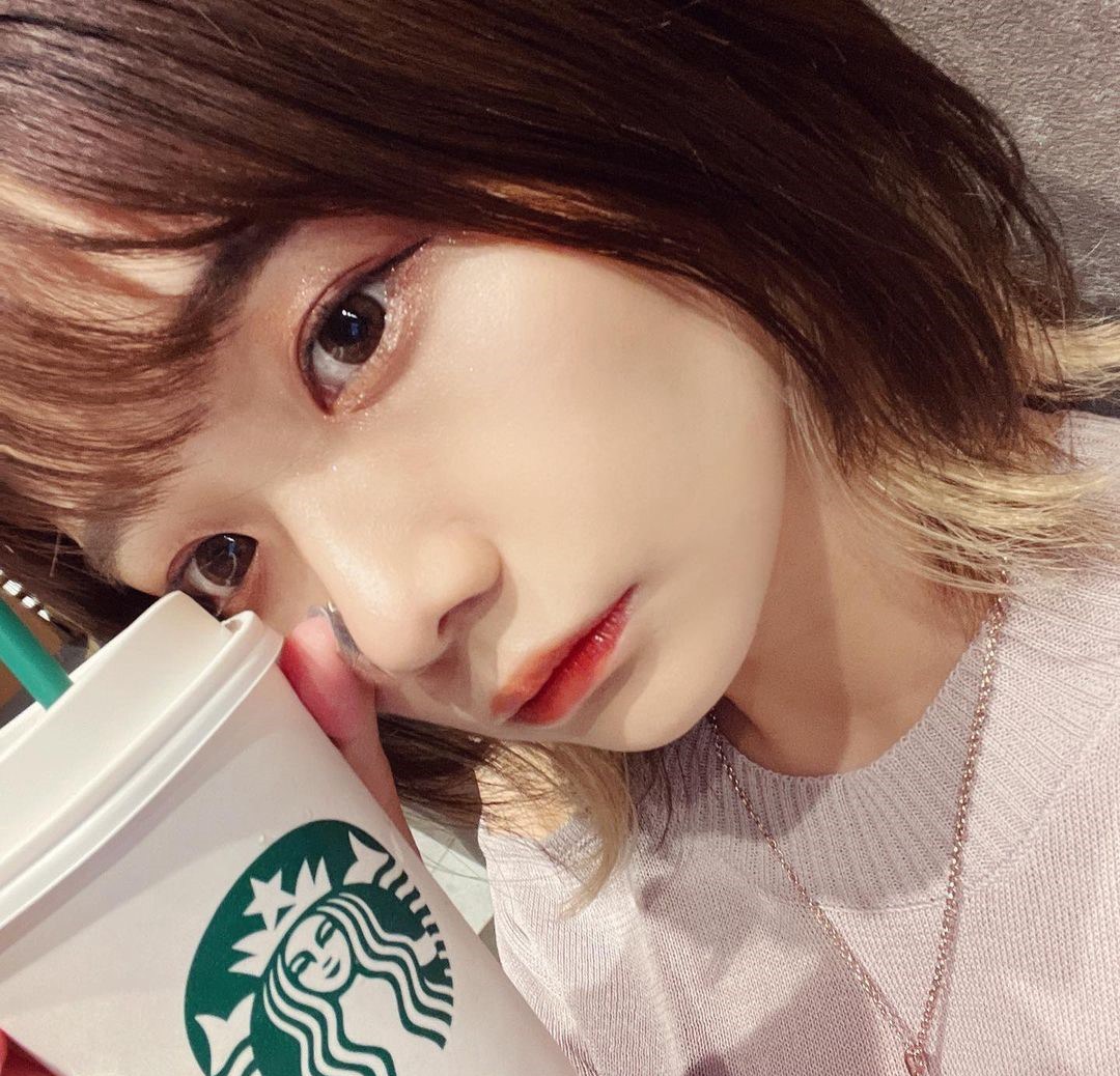 俏皮短发萌妹「カワイレナ」无辜表情如小动物般惹人疼爱 水汪大眼电力超过十万伏特插图1 俏皮短发萌妹「カワイレナ」无辜表情如小动物般惹人疼爱 水汪大眼电力超过十万伏特插图1