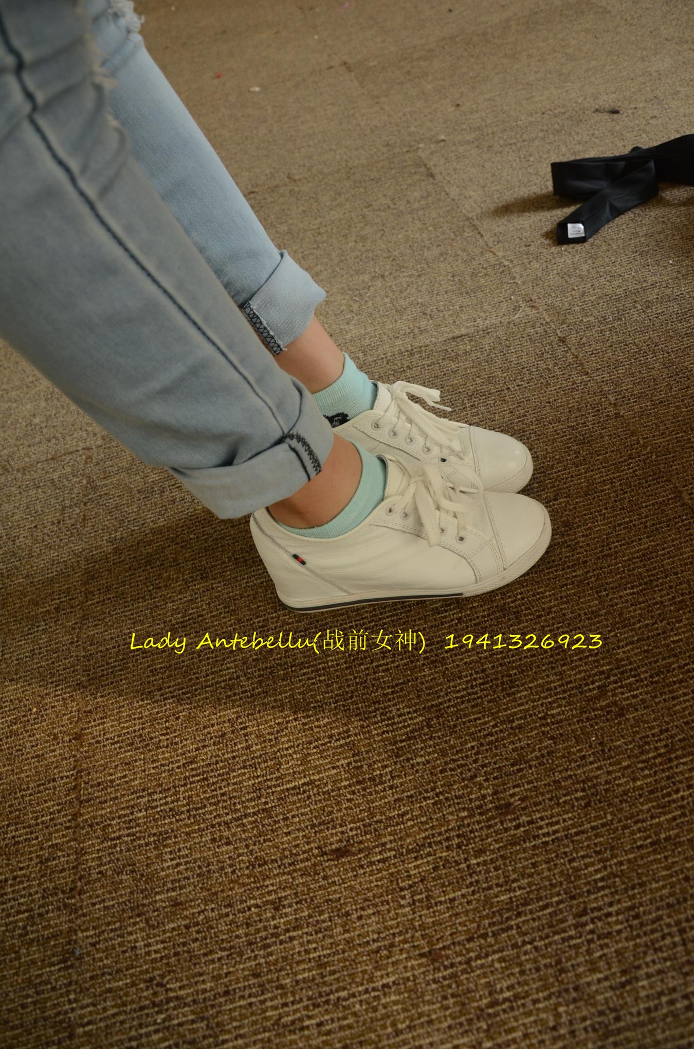 [战前女神] 美腿镁足精品摄影套图 037 [182P/480MB]插图