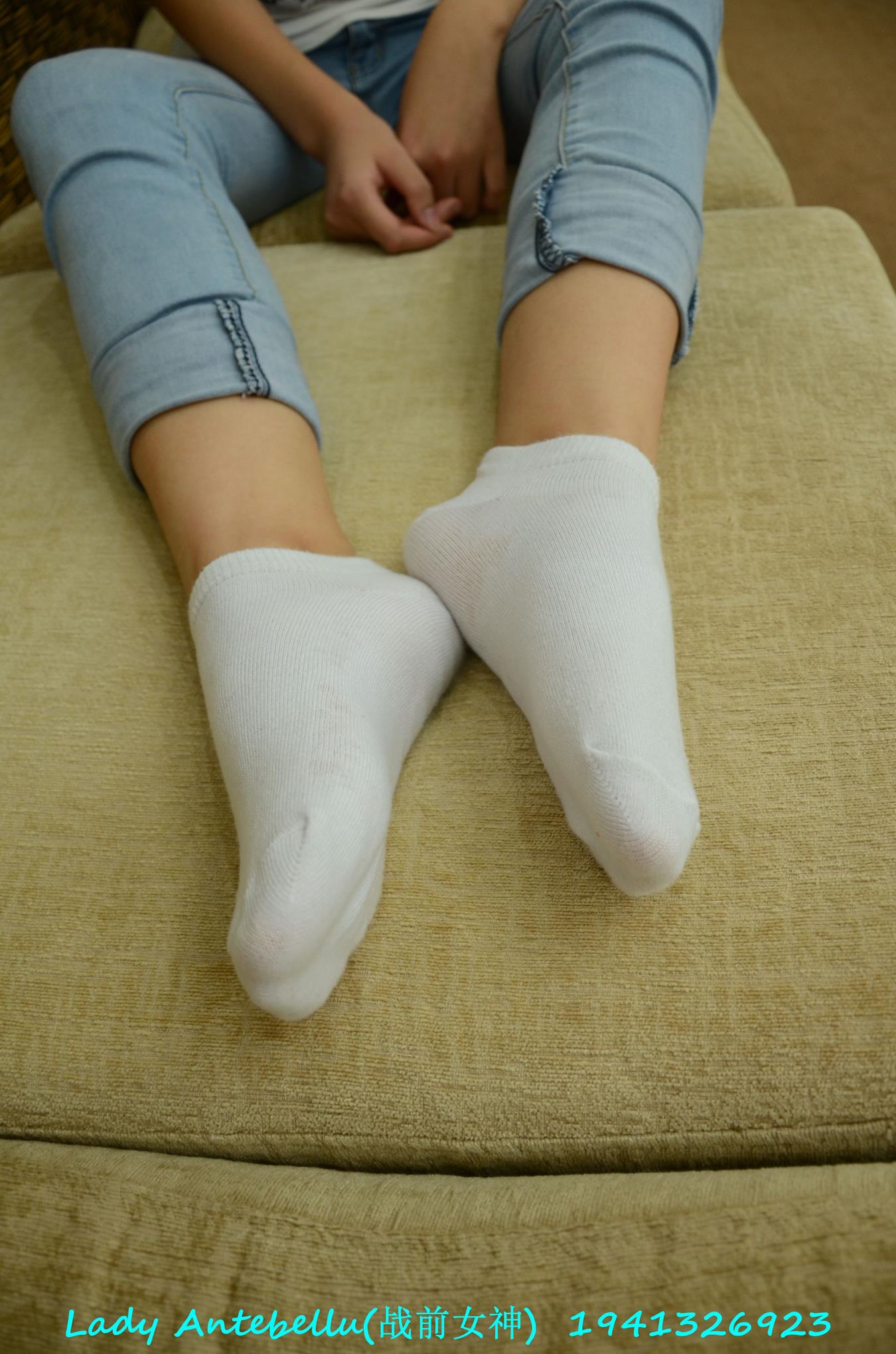 [战前女神] 美腿镁足精品摄影套图 049 [283P/327MB]插图