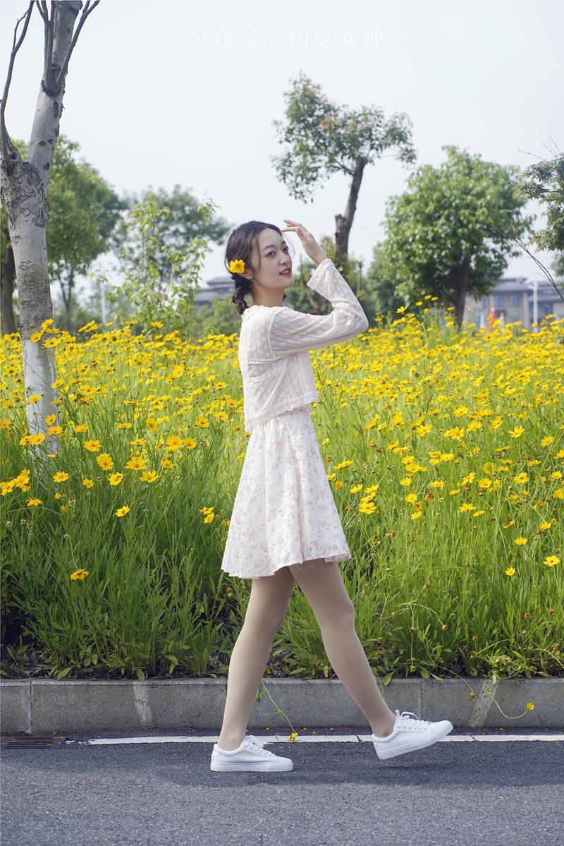 初夏女神 037期 依依《邻家女孩》风中少女 [122P/1V/4.65G]插图7