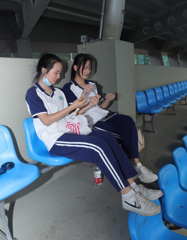 双人学生服秀裸足 [136P/798M]插图1