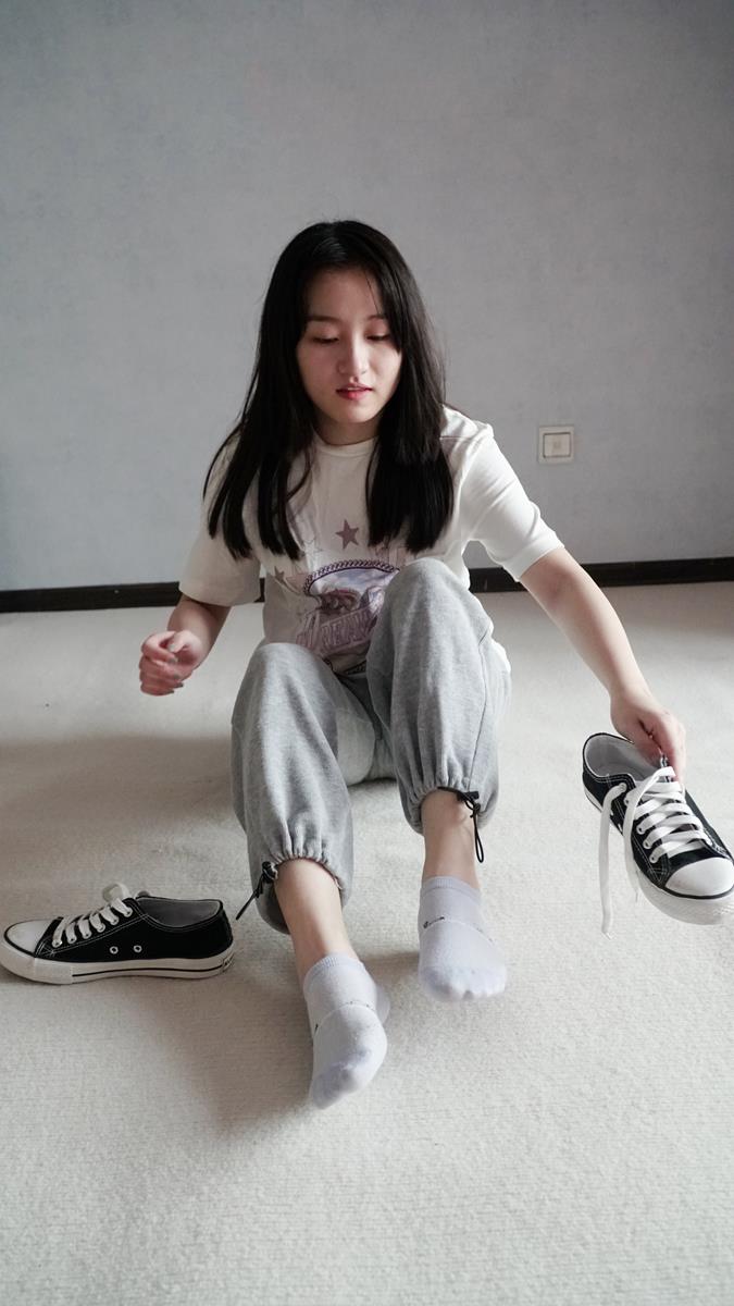 叫呀丫摄影 多视频版 帆布鞋白棉袜裸足 [237P/2V/3.66G]插图6