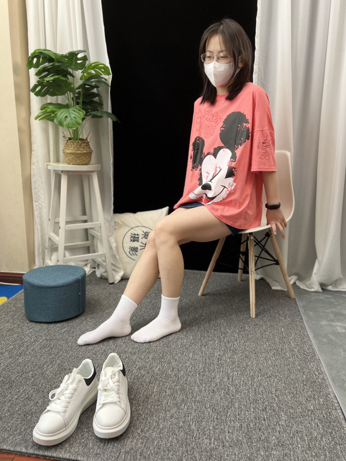 東禾原创 NO.22 牛仔裙 小白鞋 [185P/2V/4.05G]插图3