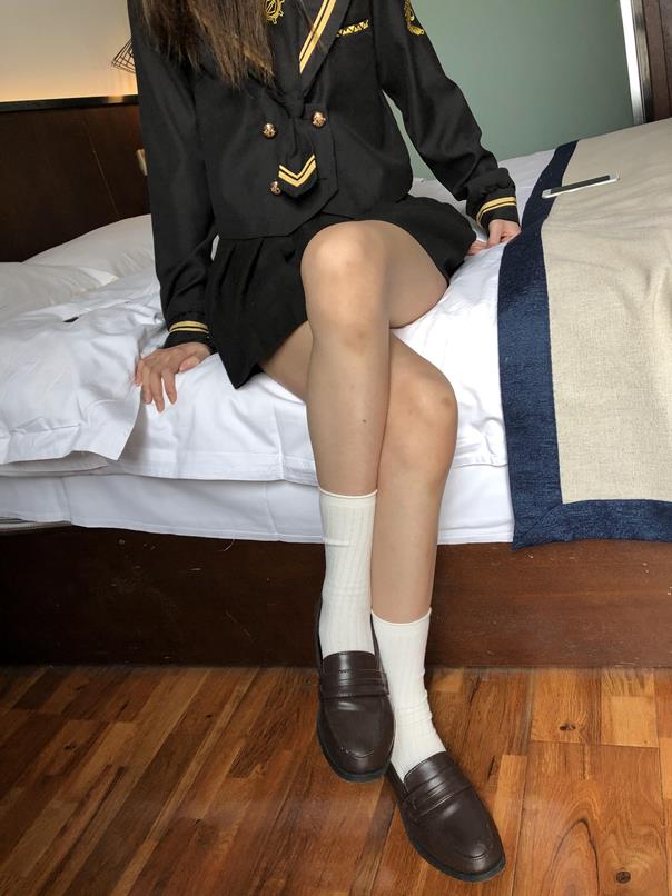 JK罗莉小解解白棉袜裸足 [55P/1V/247M]插图3