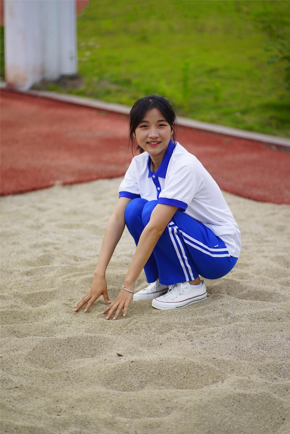 初夏女神047期 点点~《跳远运动》心疼我这白色的帆布鞋 [173P/2V/6.64G]插图3