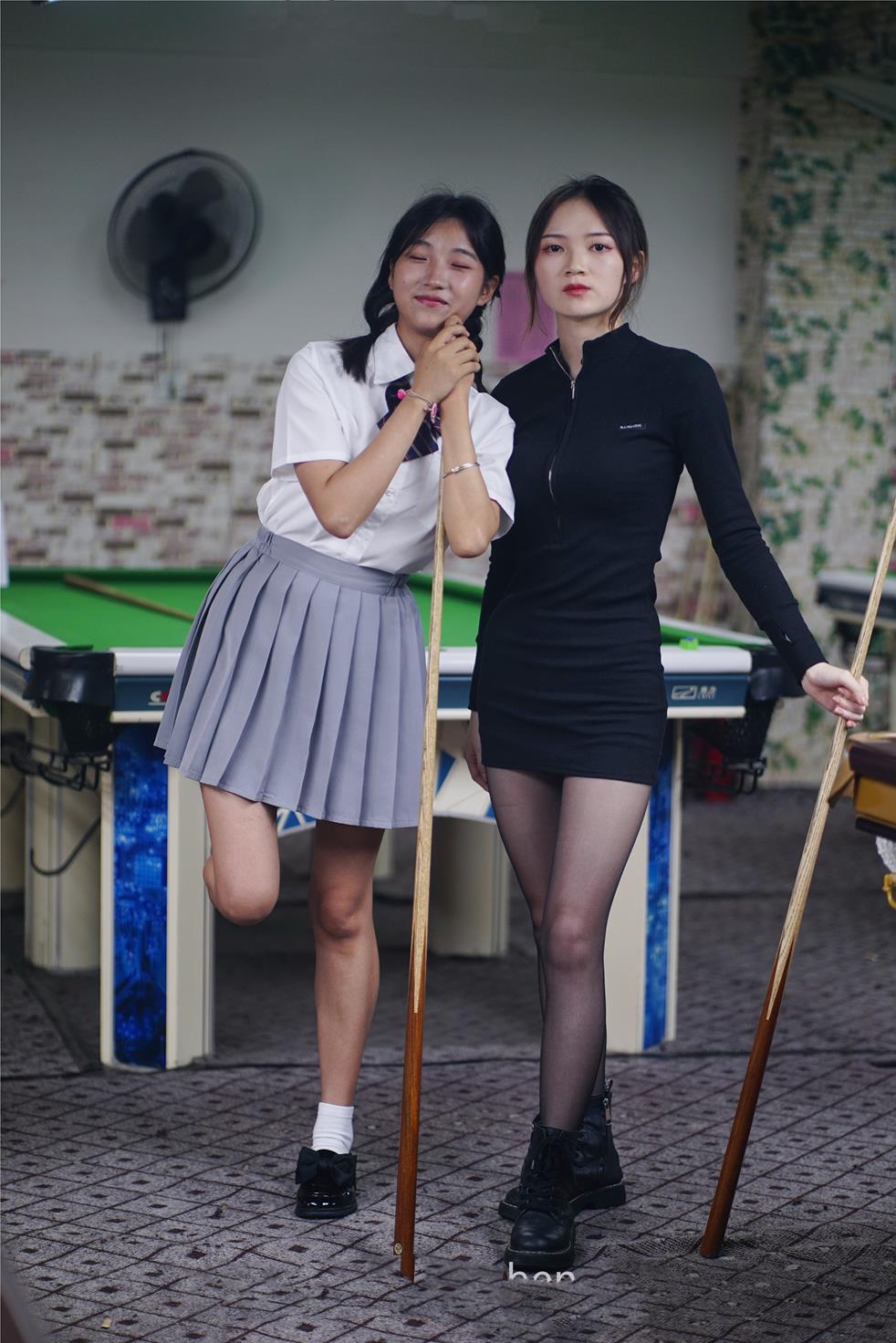 初夏女神049期 大发、点点~《姐妹同台》行不行台球桌碰一碰 [134P/1V/4.9G]插图2