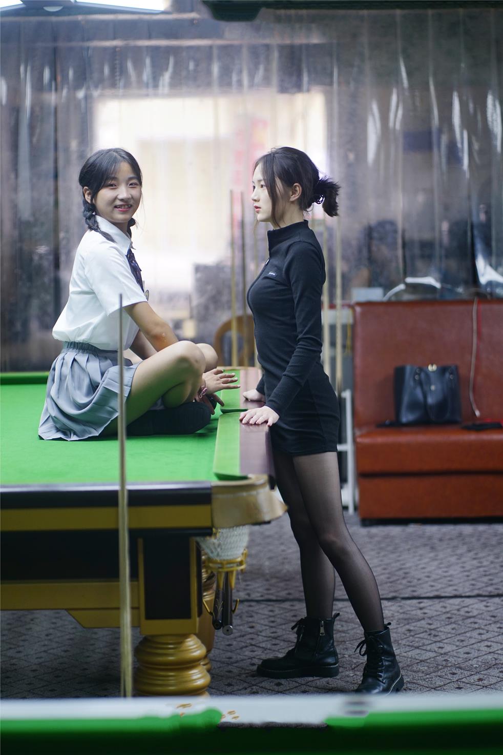 初夏女神049期 大发、点点~《姐妹同台》行不行台球桌碰一碰 [134P/1V/4.9G]插图6