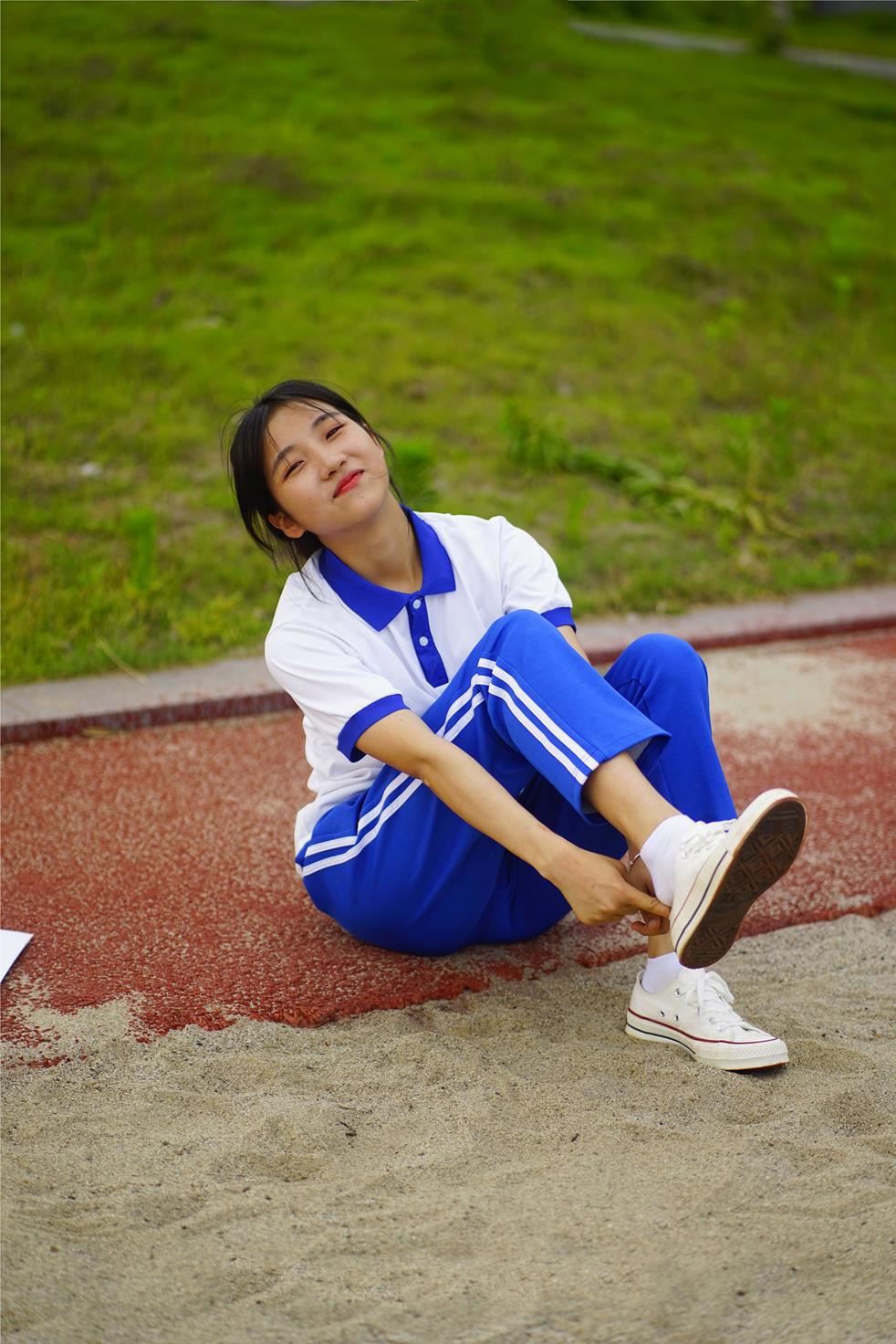 初夏女神047期 点点~《跳远运动》心疼我这白色的帆布鞋 [173P/2V/6.64G]插图