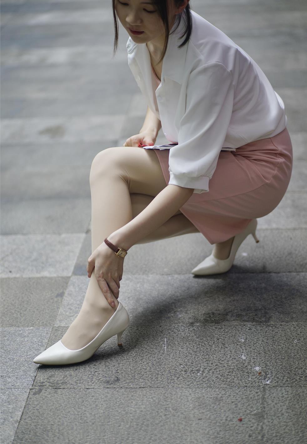 初夏女神046期 大发~《周末兼职》甜辣俏皮风两件套 [227P/1V/7.73G]插图6