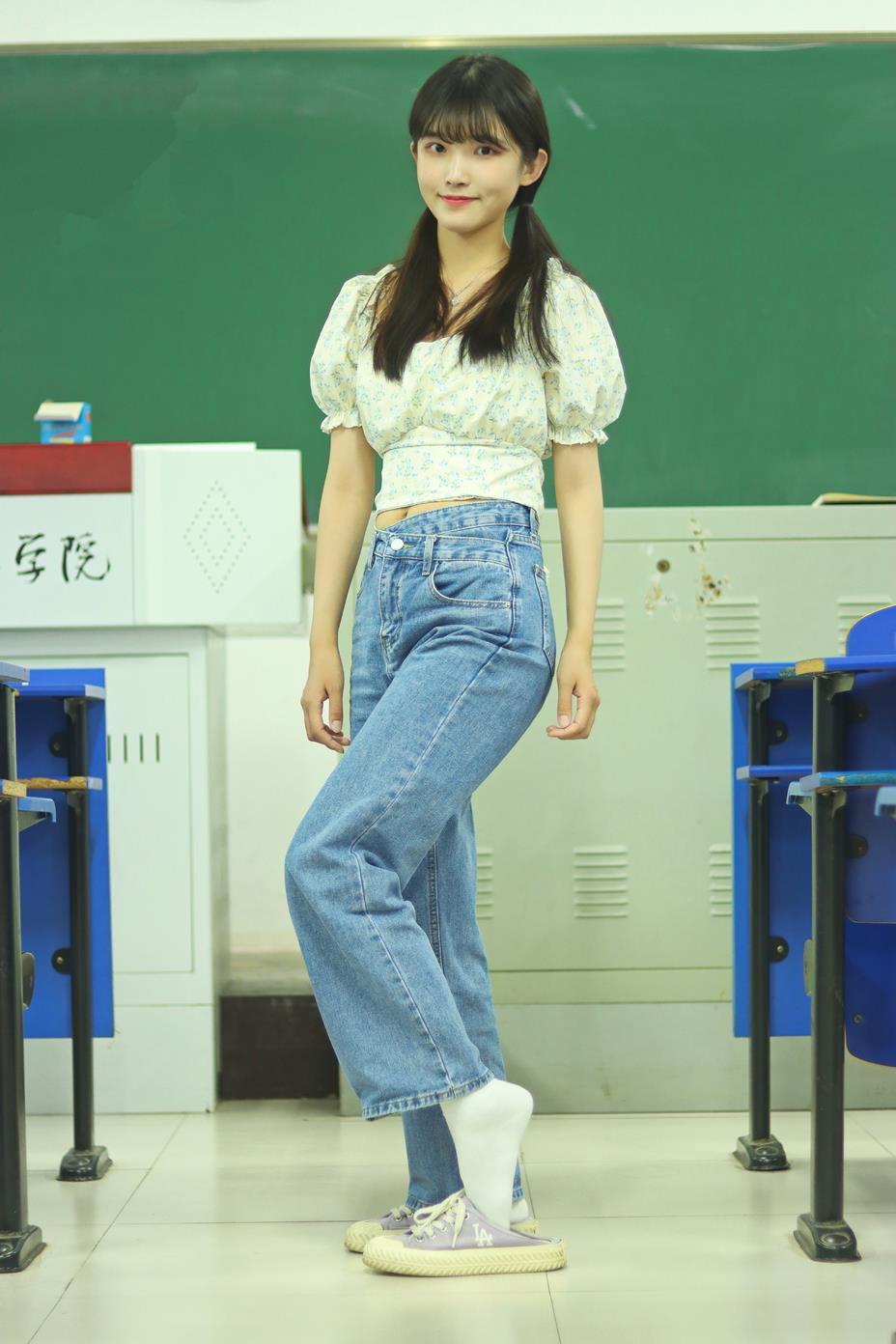 织梦映像 窈窕淑女普通版 [70P/1V/2.13G]插图