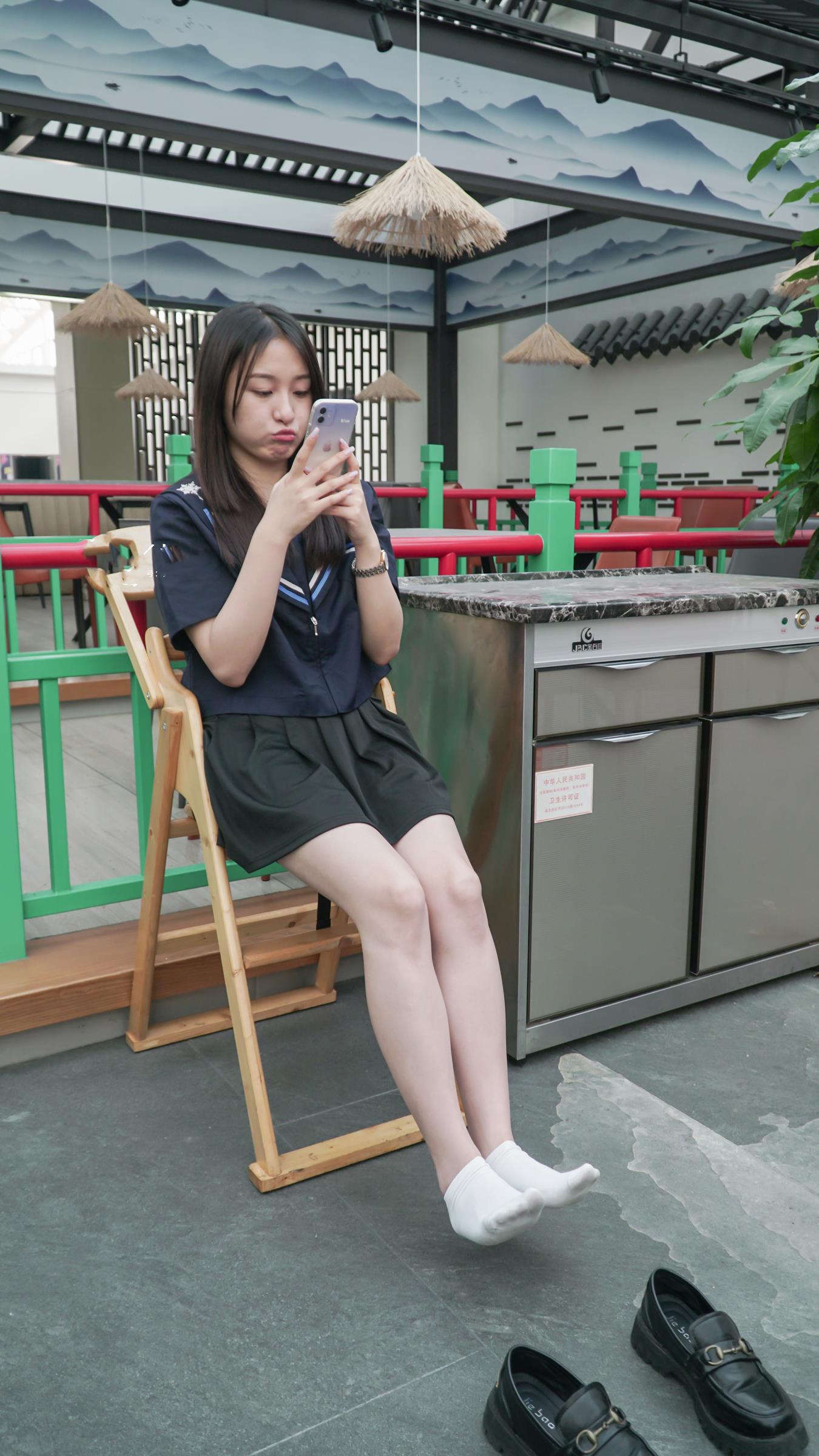 爱丫摄影朝鲜主题酒店全程校服白棉袜脚带特写 [75P/3V/4.85G]插图