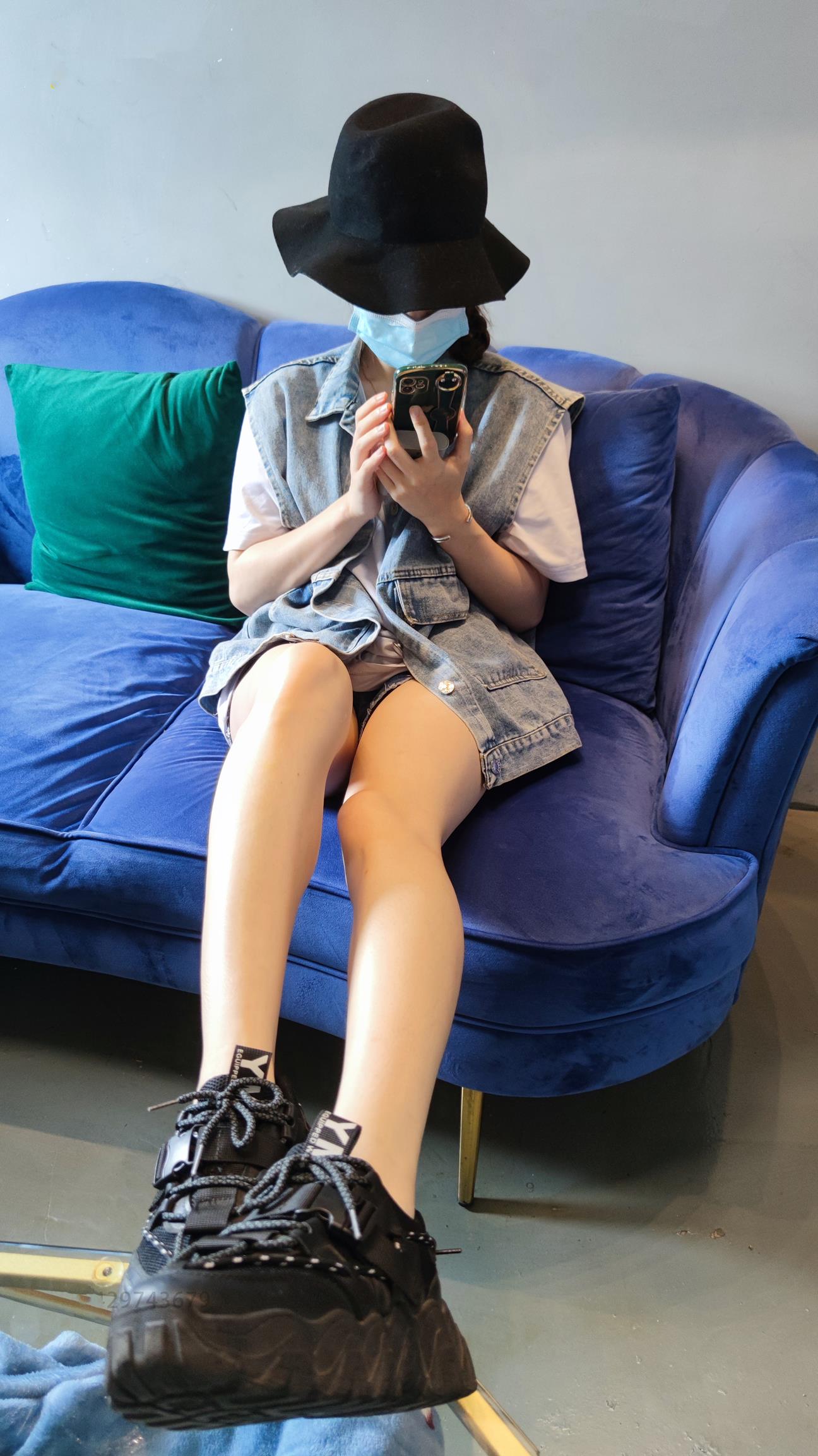 鱼鱼足影 第031期 YiYi的棉船袜脚裸足 [201P/1V/1.42G]插图4