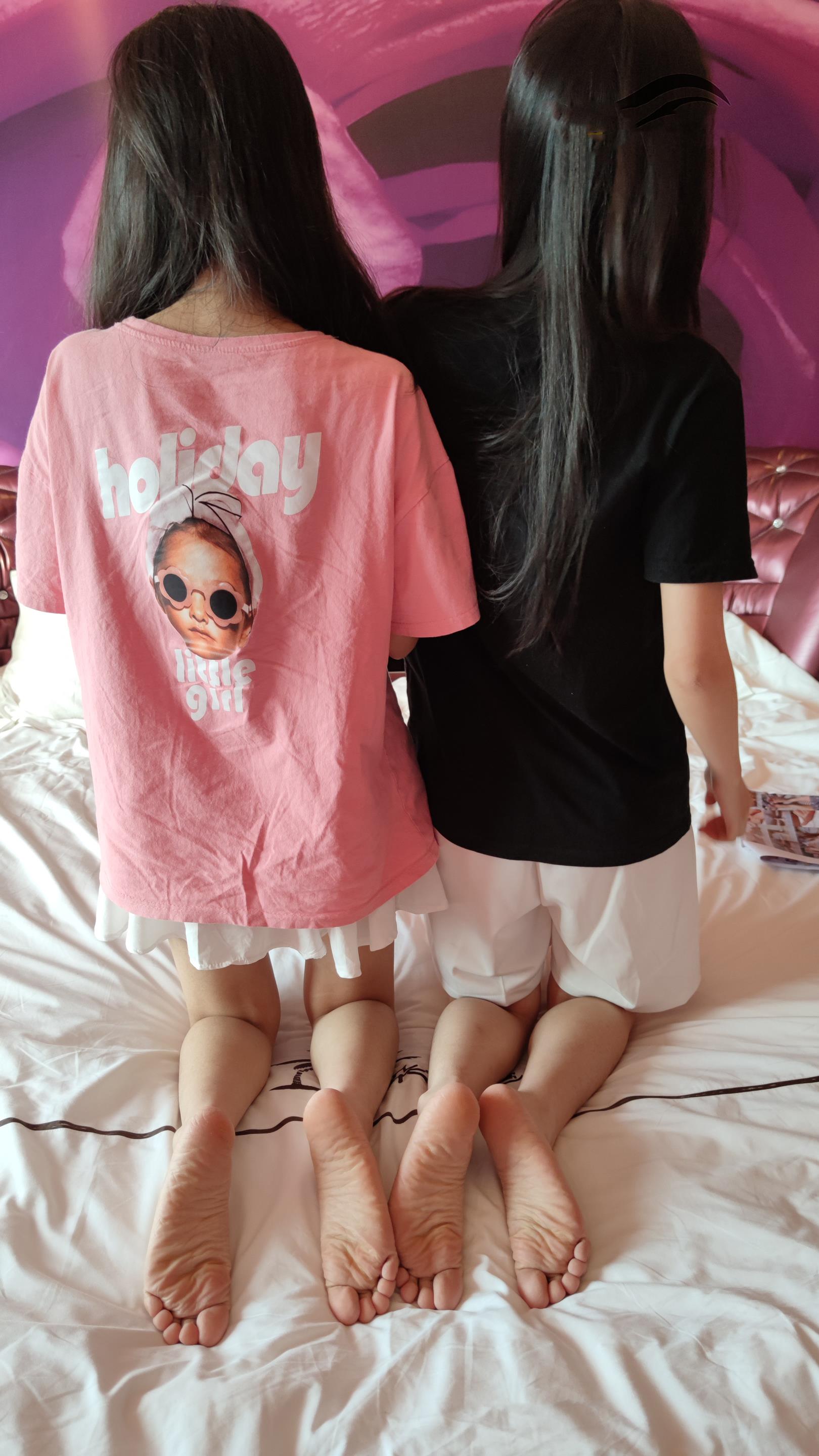 心动姐妹花：鱼鱼足影第67期黑白棉袜裸足 [149P/1V/505MB]插图7