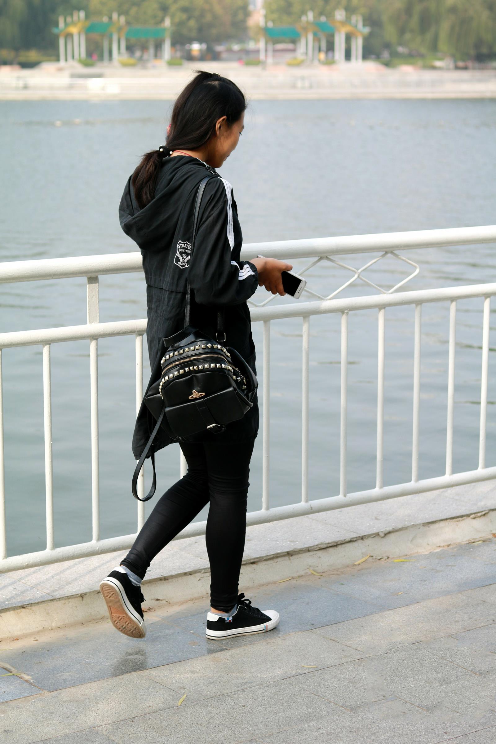 开烫手杰克 158期 小黑裤帆布鞋棉袜 [266P/1V/933M]插图4