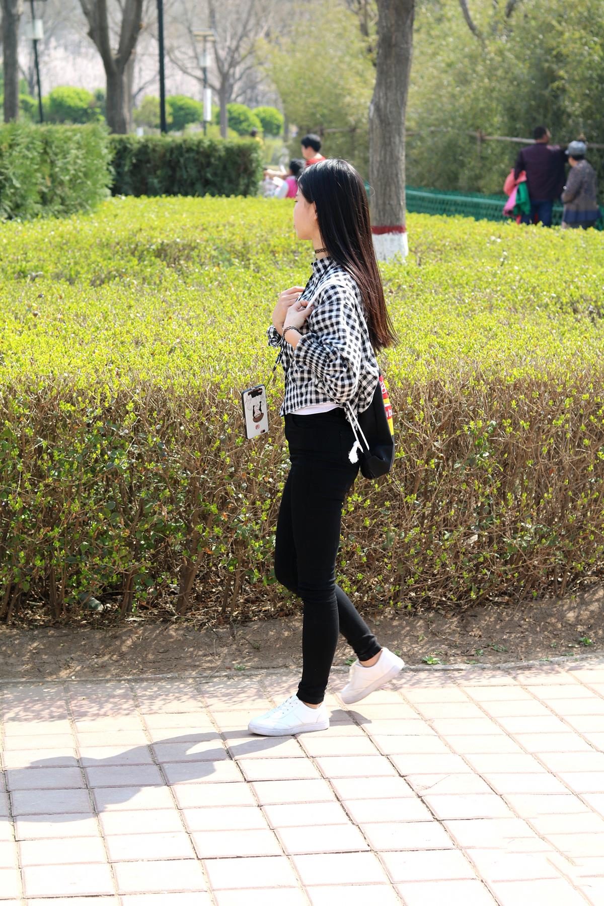 开膛手杰克 180期 小白鞋灰色棉穿袜脚裸足 [373P/1V/1.93G]插图4